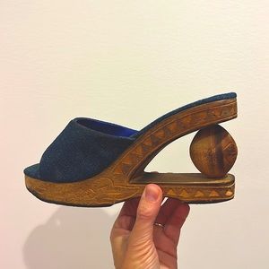 Vintage 90's Cha Cha Carved wood Slip On Platform Sandals Size 7